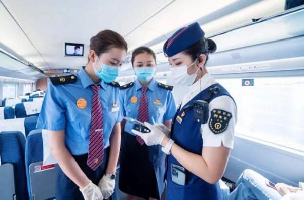 四川五月花解析当高铁乘务员在高铁动车上具体做哪些工作-四川职校